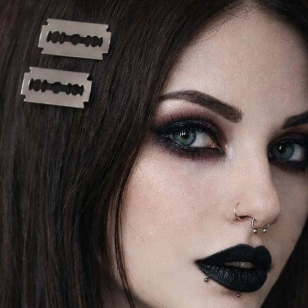 2 PC Set Razorblade Hair Clips - Picture 1 of 5
